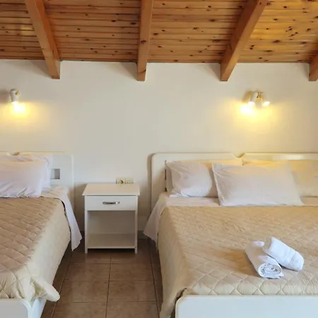 Fexulis Studios & Suites Agios Nikolaos  Kamer foto