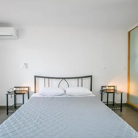 Fexulis Studios & Suites Agios Nikolaos  Buitenkant foto